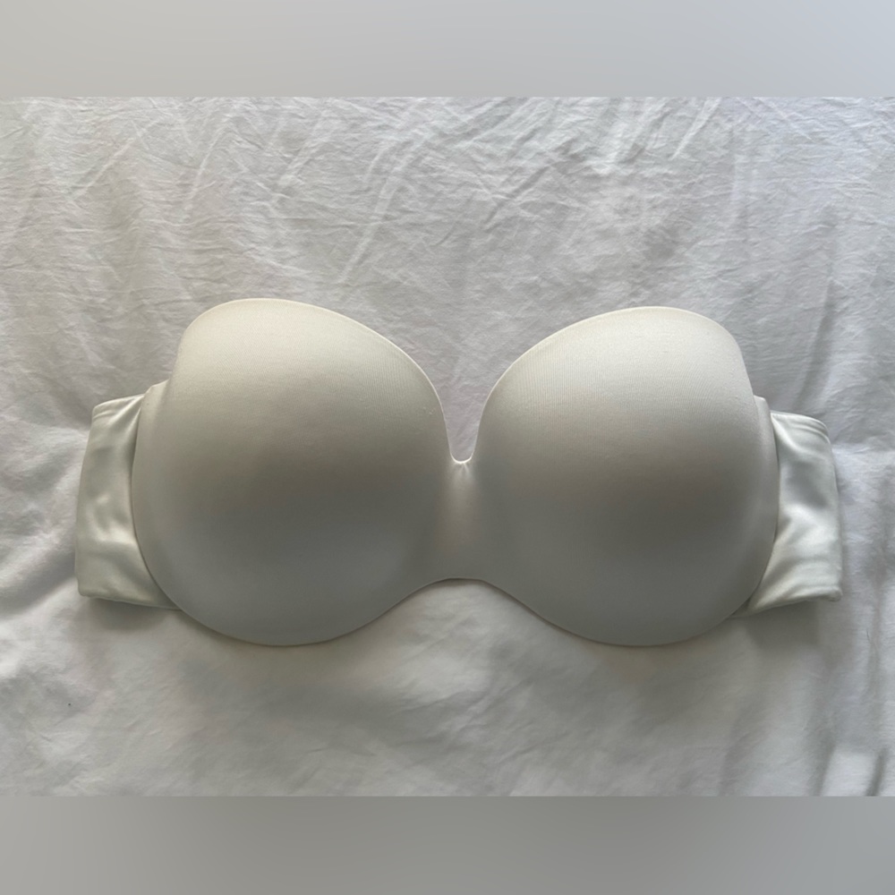 Maidenform White Strapless Bra